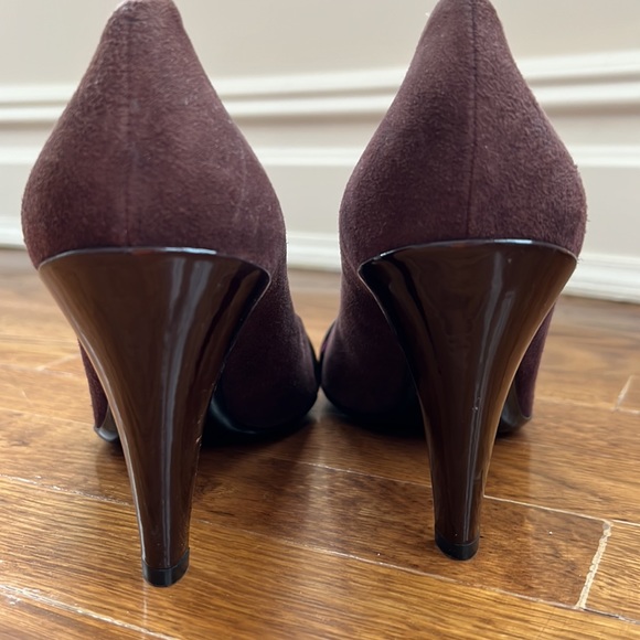 Gucci Suede & Patent Pumps - Picture 6 of 9